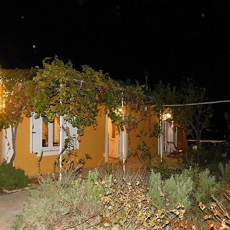 Adonino Residence-The House Of Pomegranates Lakíthra Exteriér fotografie